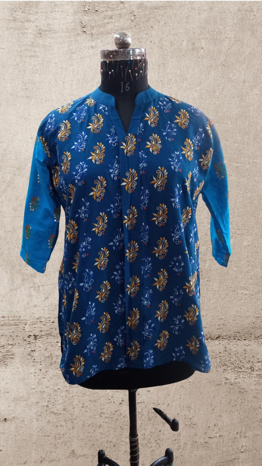 WOMEN TOP